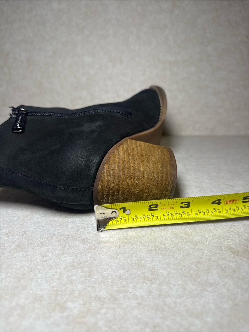 Blondo Nova Waterproof Blank Ankle Bootie Heels Nubuck Leather Size 8 1/2 M - Picture 10 of 10
